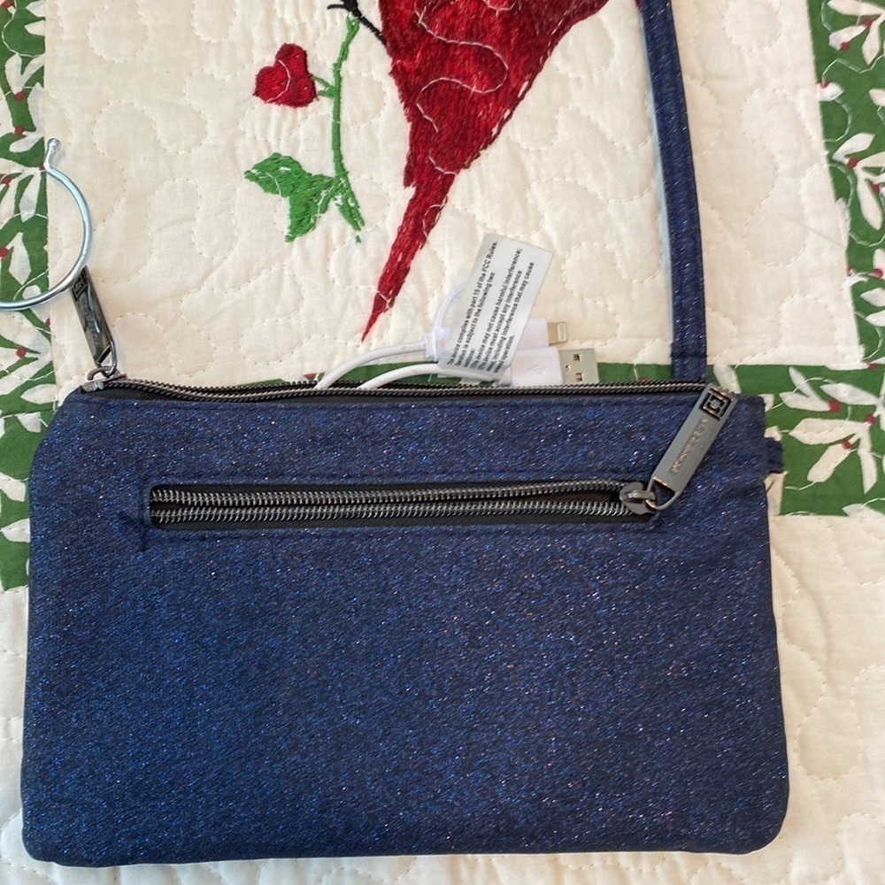 Liz claiborne phone battery wristlet - Picture 2 of 3